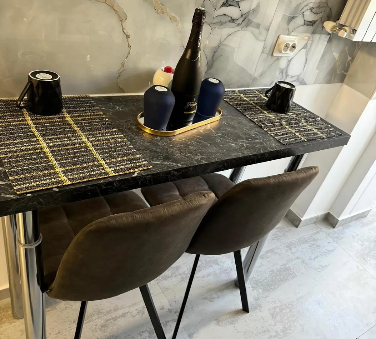 Appartement Studio Kiki By The Lujerului Metro Station Boekarest