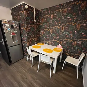 Apartament 2, Bucureşti