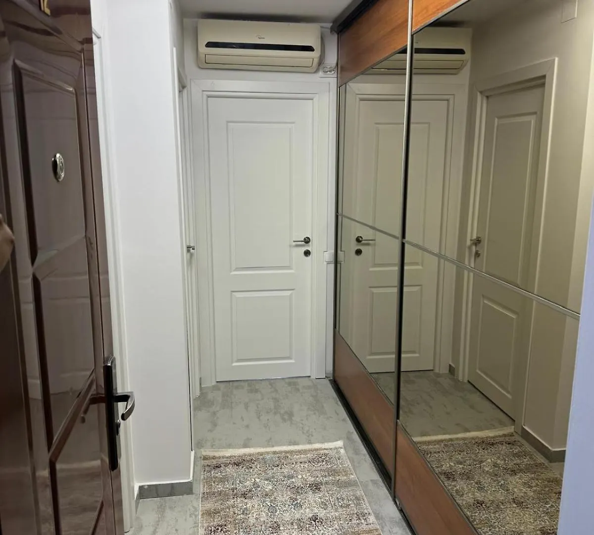 Studio Kiki By The Lujerului Metro Station Bucharest